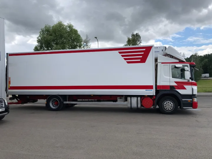 A rigid refrigerated truck for regional runs